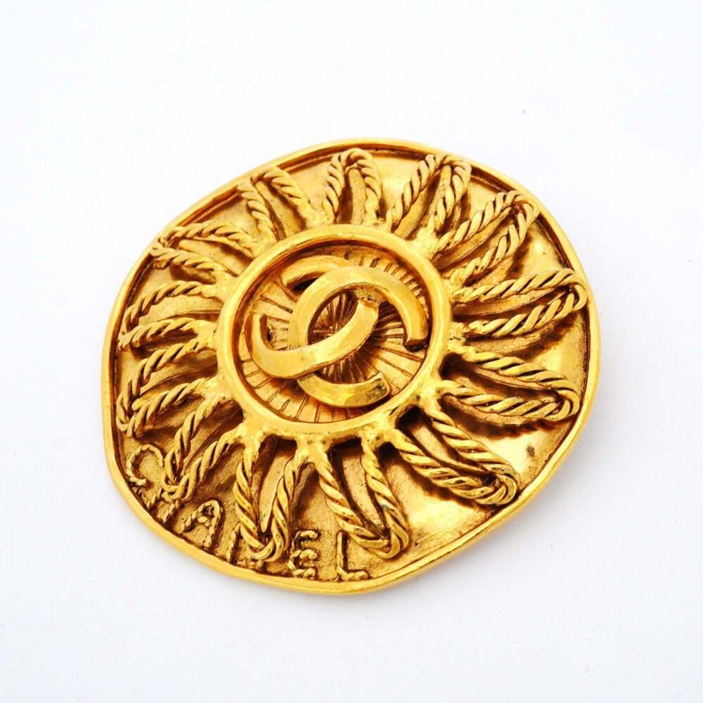CHANEL Gold Logo Brooch - Picture 2 of 7